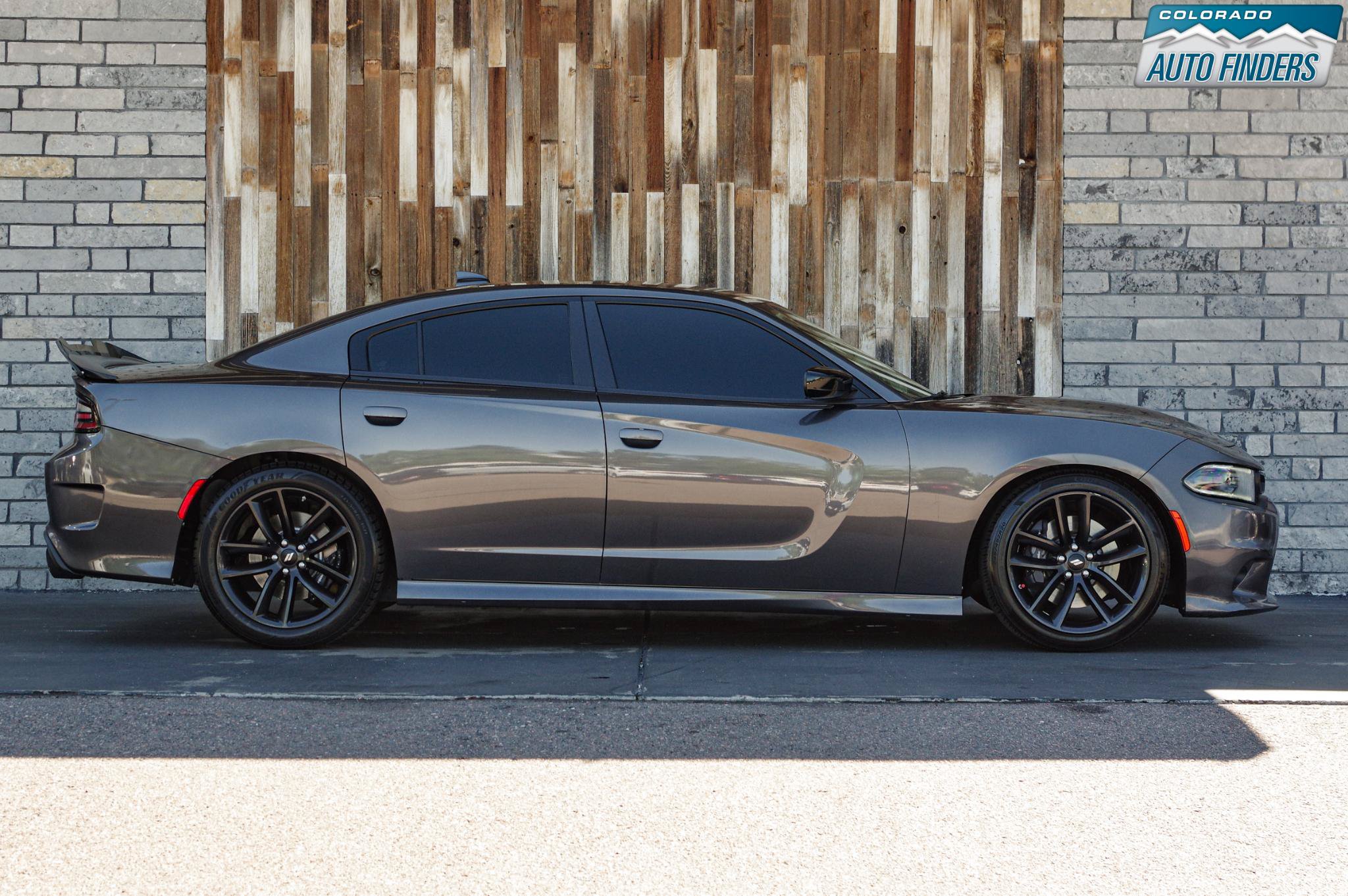 Used 2022 Dodge Charger R/T w/ Performance Handling Group RWD image 8