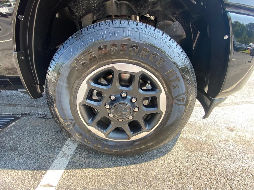 Used 2025 RAM 3500 Laramie AWD/4WD image 27