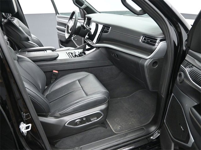 Used 2025 Jeep Wagoneer Series II image 19