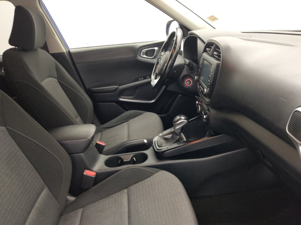 Used 2020 Kia Soul GT-Line FWD image 21