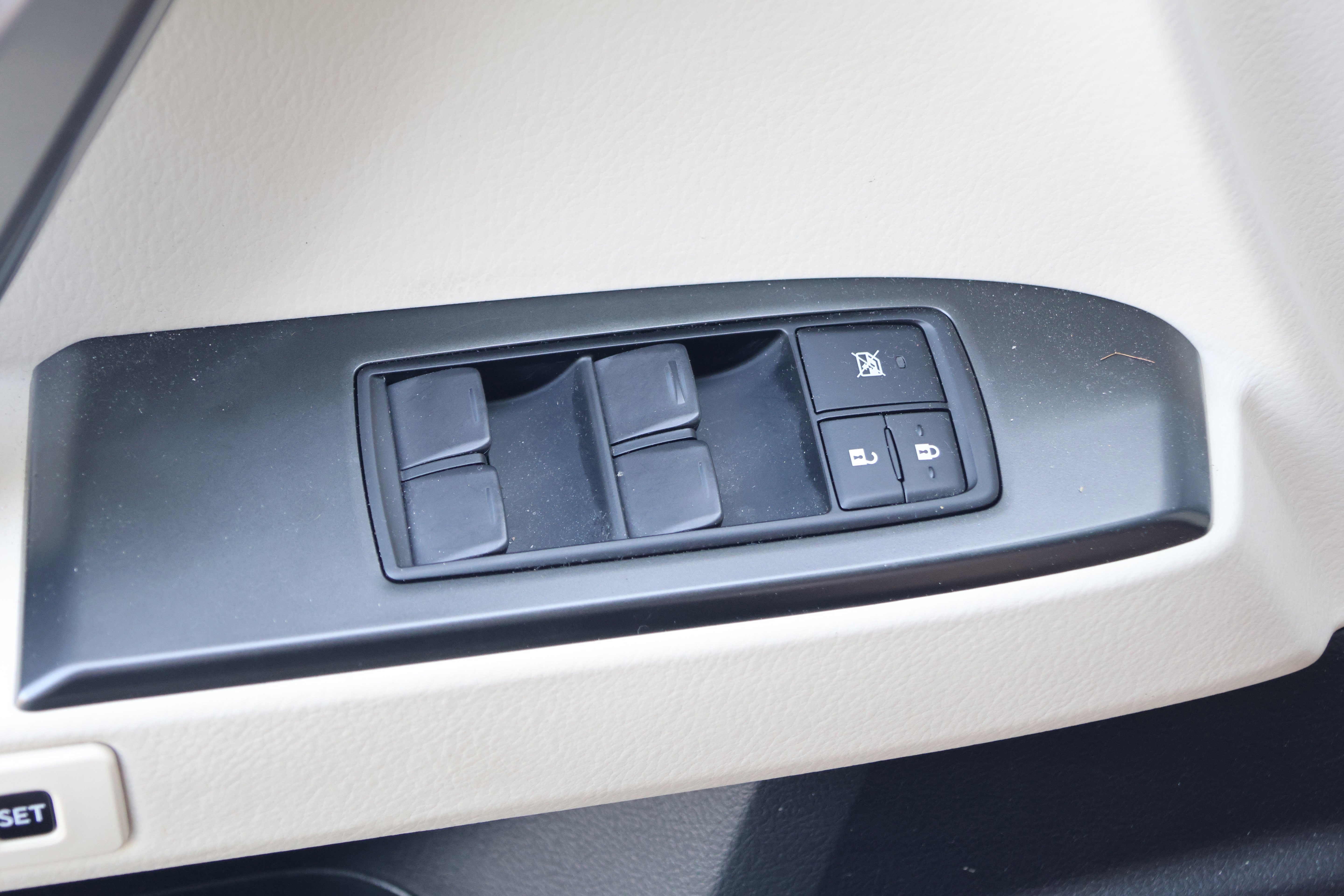 Used 2023 Lexus GX 460 Premium w/ Accessory Package AWD/4WD image 13