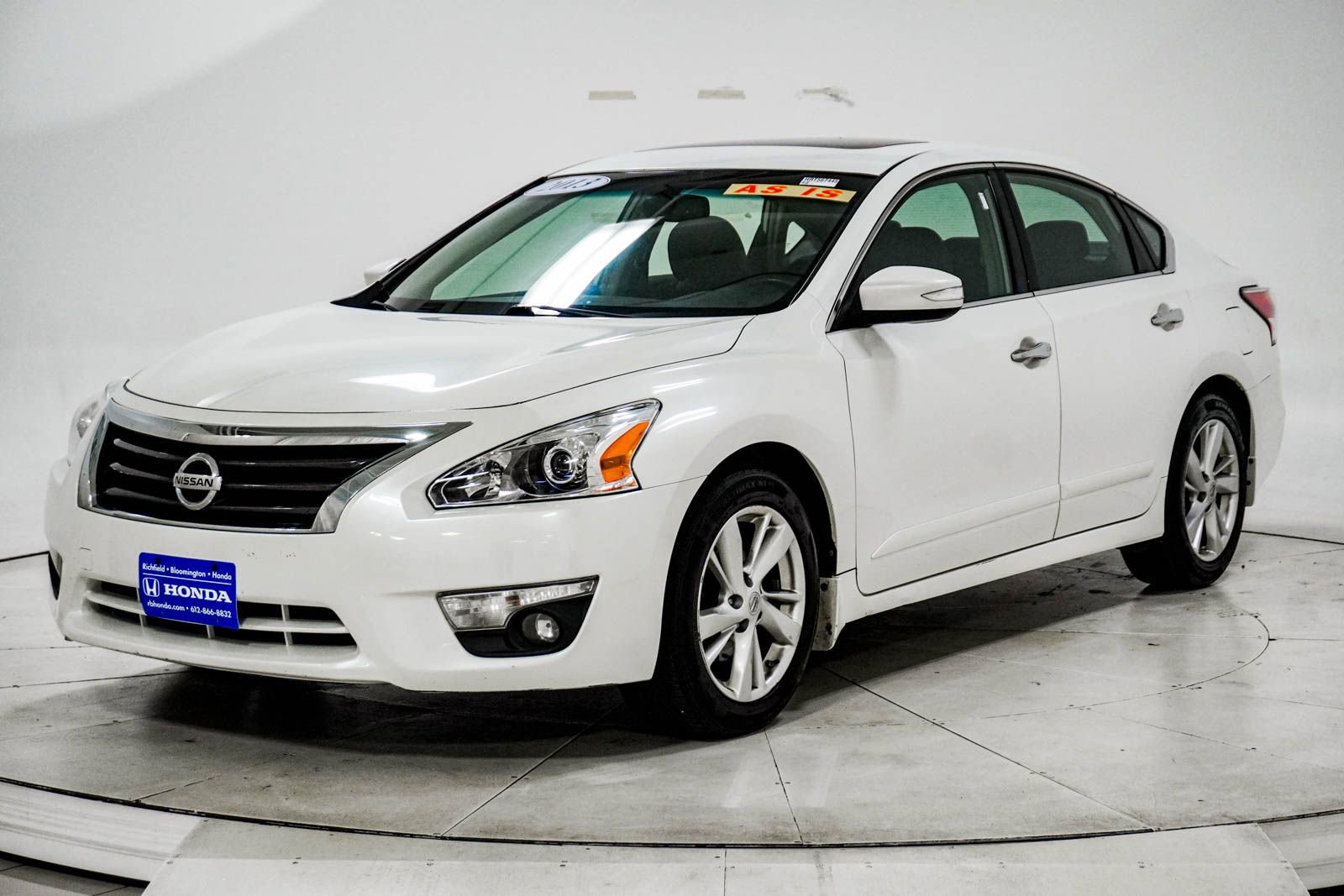 Used 2013 Nissan Altima 2.5 SL w/ 2.5 Moonroof Pkg FWD image 3