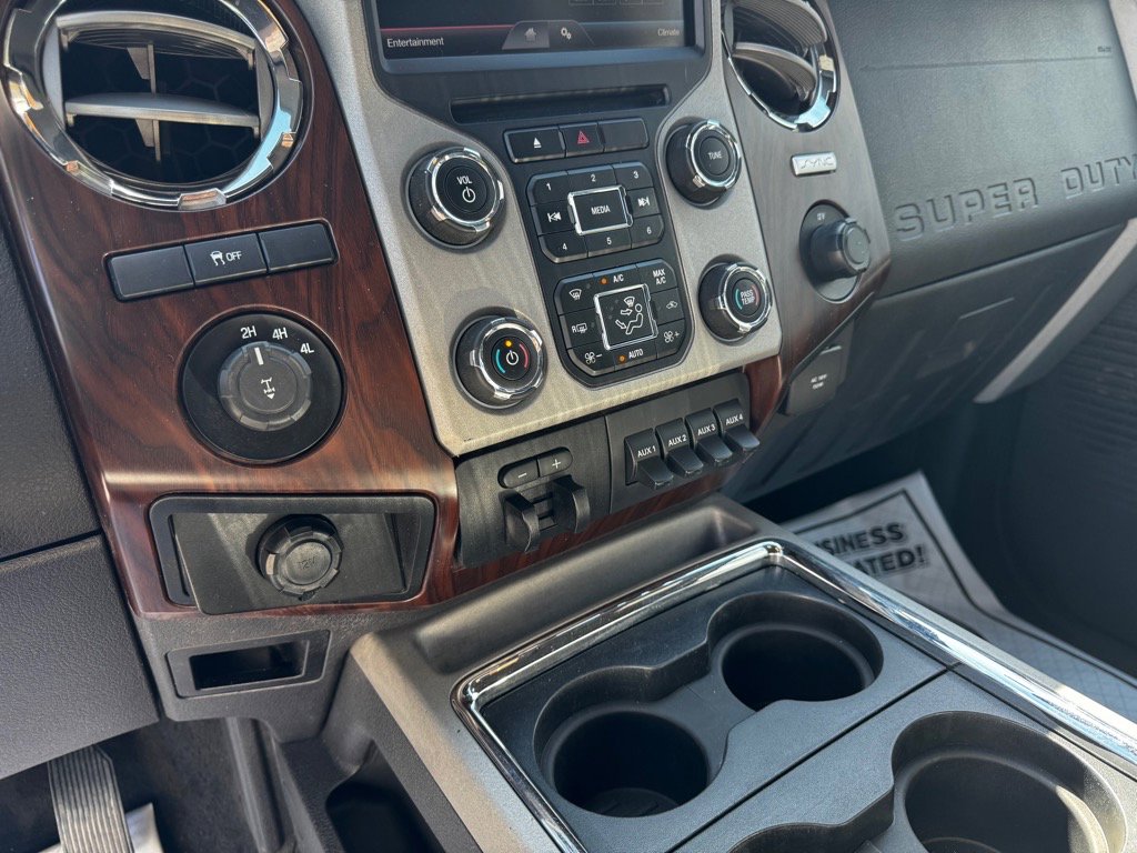 Used 2016 Ford F250 Lariat w/ Chrome Package image 33