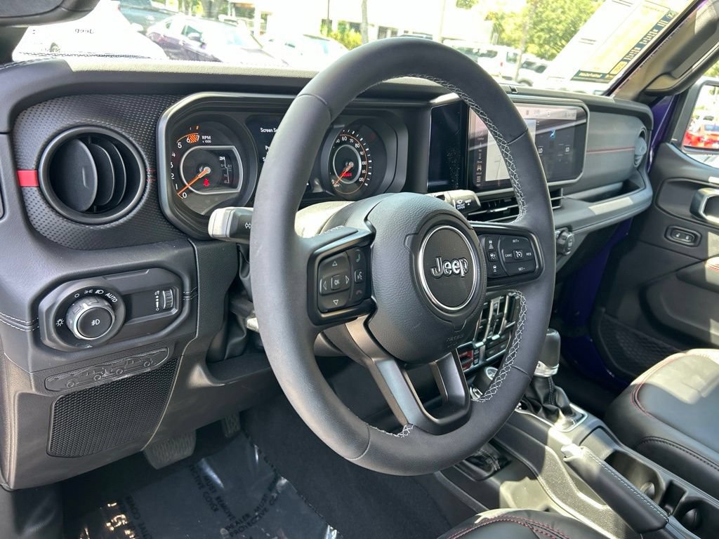 Used 2026 Jeep Wrangler Unlimited Rubicon AWD/4WD image 21