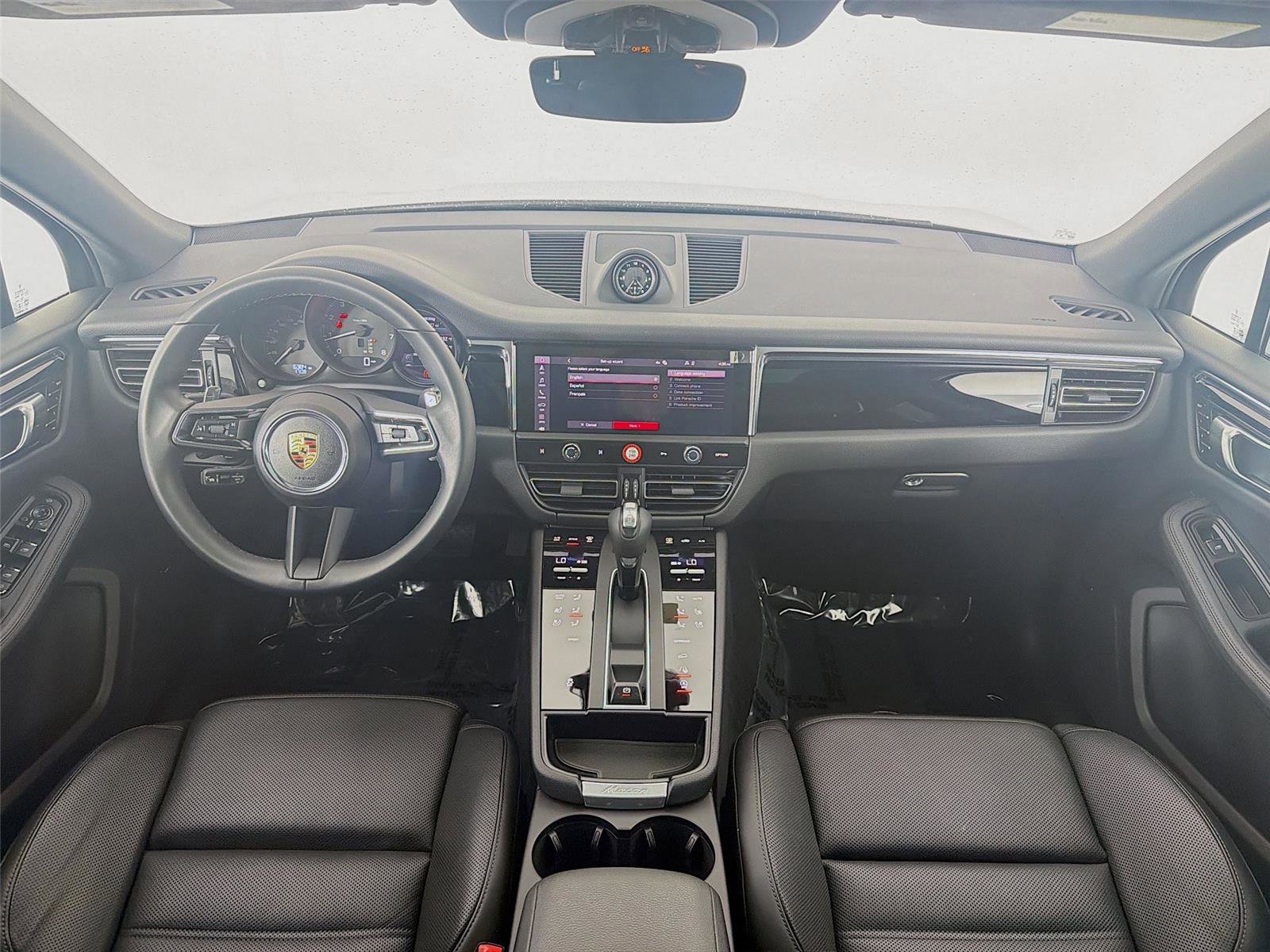Certified 2025 Porsche Macan image 16