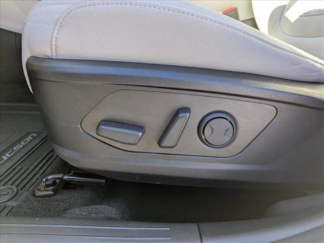 Certified 2025 Hyundai Tucson SEL image 11