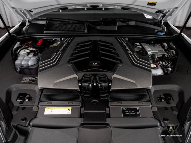 Used 2026 Lamborghini Urus SE AWD/4WD image 4