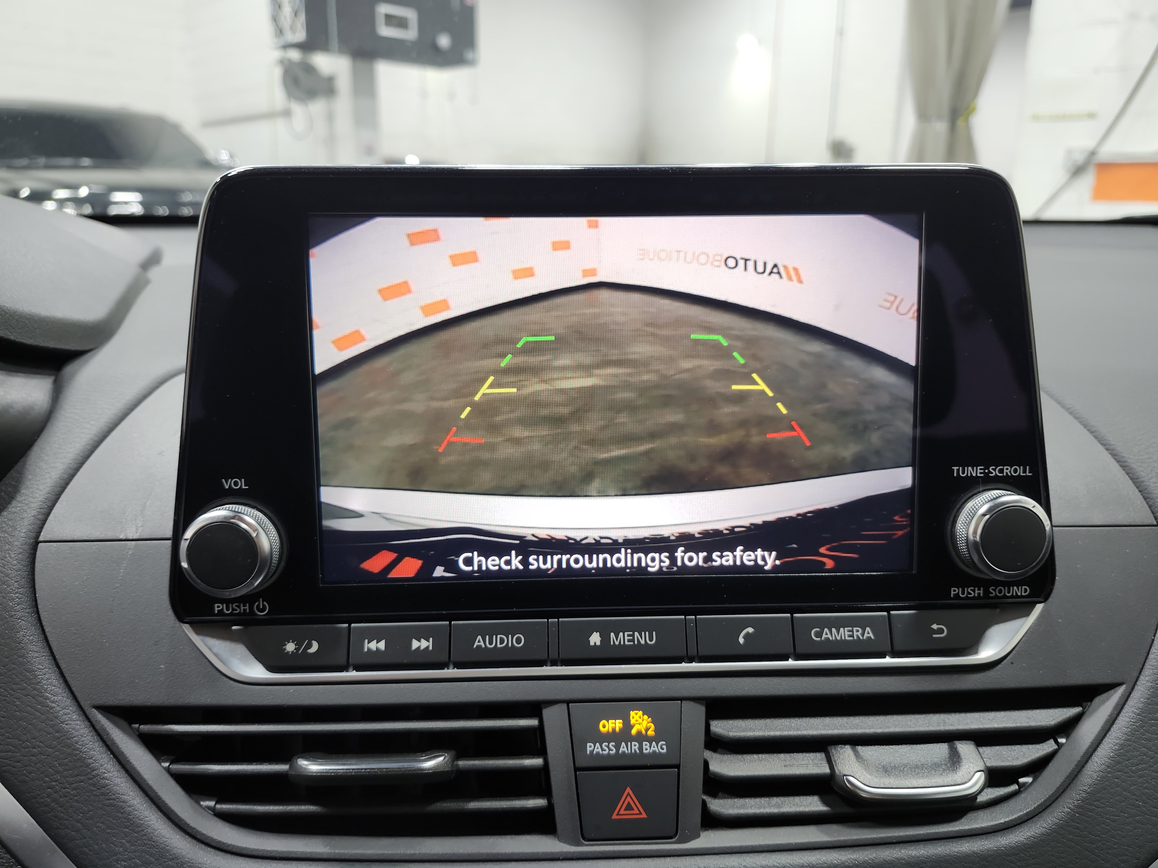 Used 2022 Nissan Altima 2.5 SV image 2