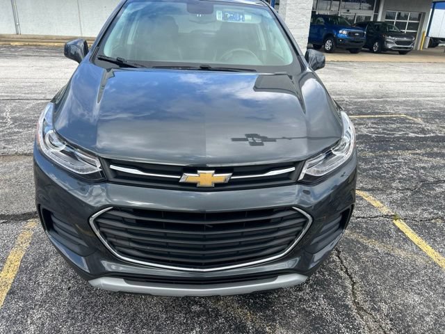 Used 2017 Chevrolet Trax LT w/ LT Convenience Package FWD image 9