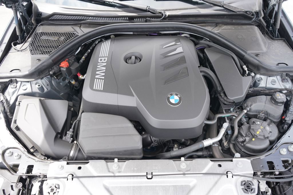 Used 2025 BMW 330i xDrive Sedan AWD/4WD image 21