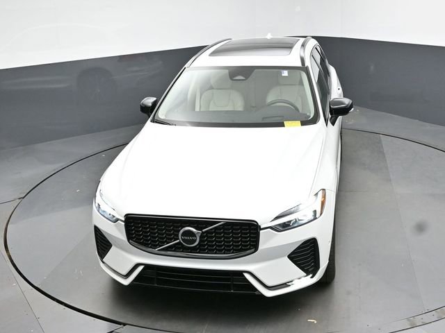 Used 2023 Volvo XC60 B5 Ultimate image 23