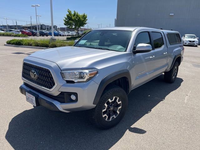 Used 2019 Toyota Tacoma TRD Off-Road w/ TRD Premium Off Road Package image 3