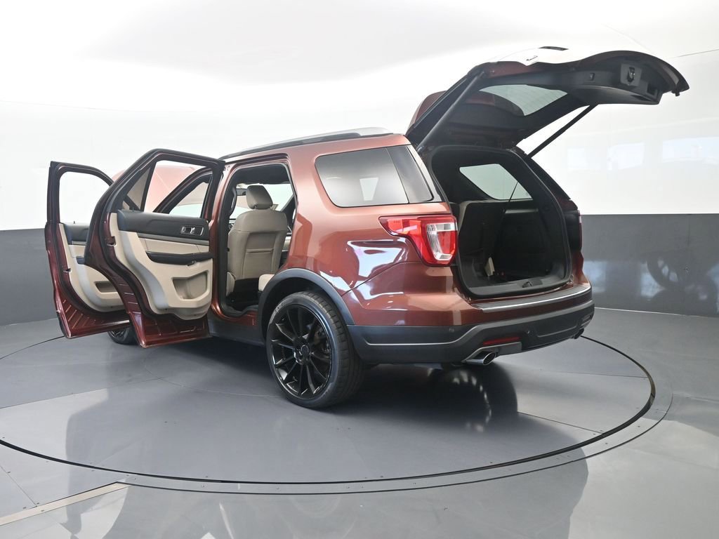 Used 2018 Ford Explorer XLT w/ Equipment Group 202A FWD image 73
