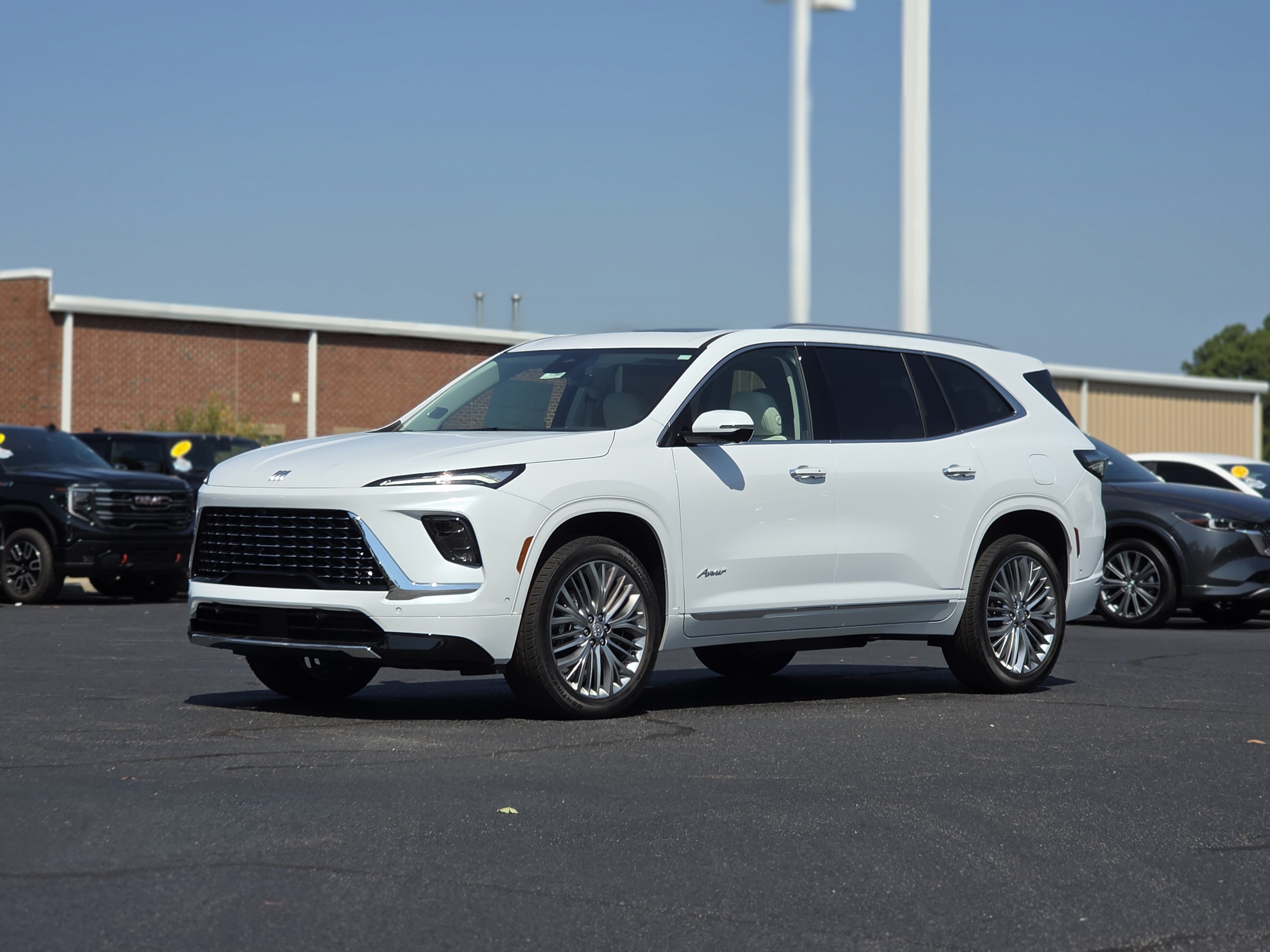 New 2027 Buick Enclave Avenir FWD image 3