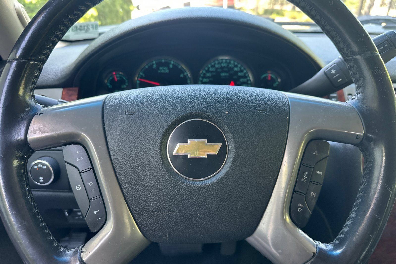 Used 2011 Chevrolet Silverado 2500 LTZ w/ LTZ Plus Package AWD/4WD image 32