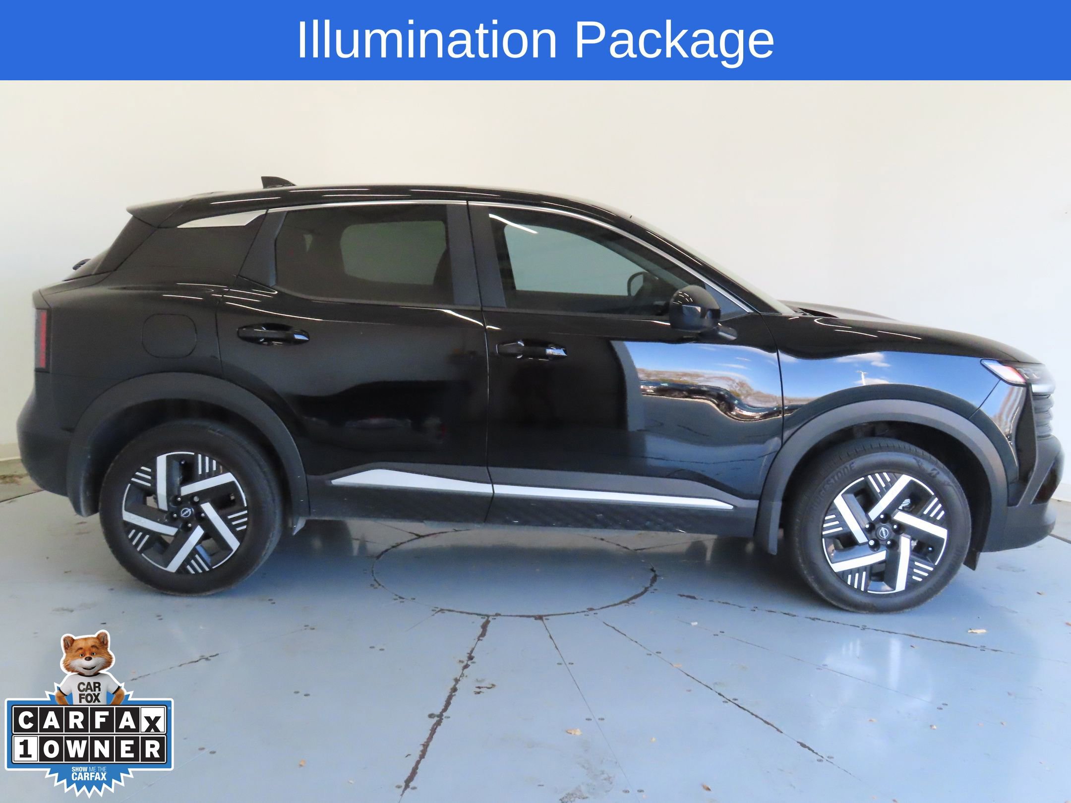 Used 2025 Nissan Kicks SV image 2