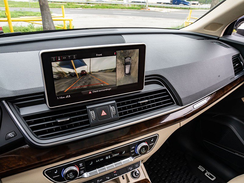Used 2019 Audi Q5 Prestige w/ Prestige Package AWD/4WD image 29