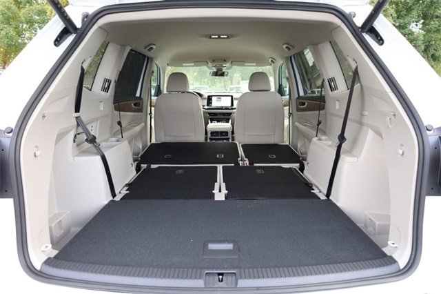 New 2026 Volkswagen Atlas SE image 9