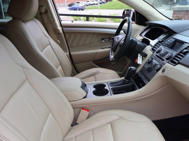 Used 2018 Ford Taurus SEL AWD/4WD image 8