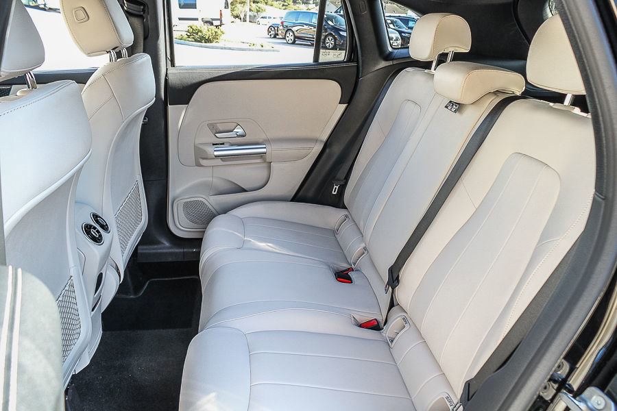 Used 2025 Mercedes-Benz GLA 250 4MATIC image 21