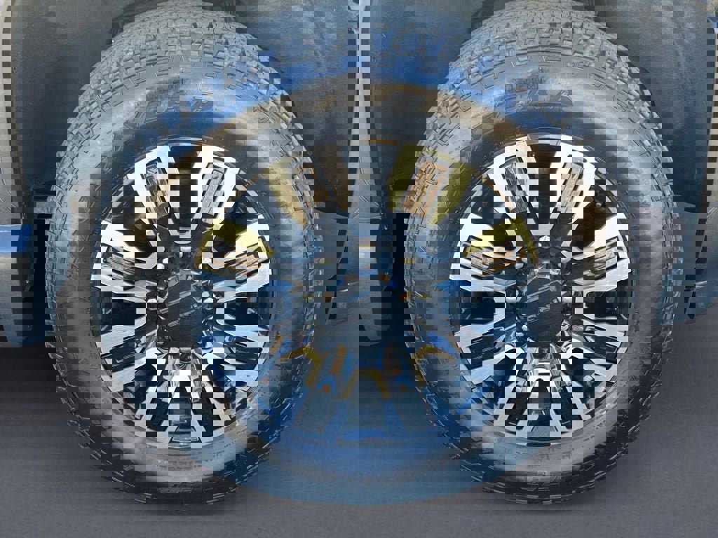 Used 2024 GMC Sierra 2500 Denali Ultimate image 9