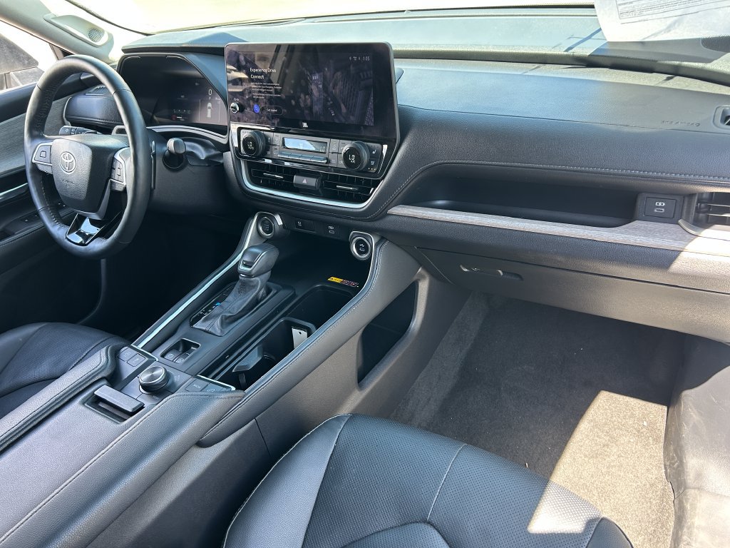 Used 2025 Toyota Grand Highlander AWD image 40