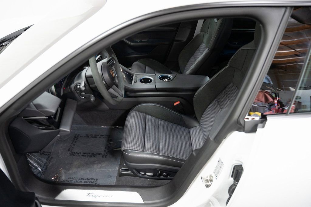 Certified 2025 Porsche Taycan image 21