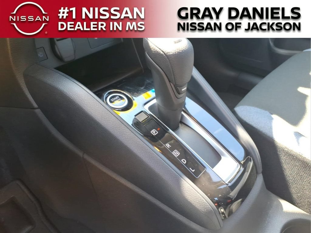 New 2025 Nissan Versa SV w/ Trunk Package FWD image 19