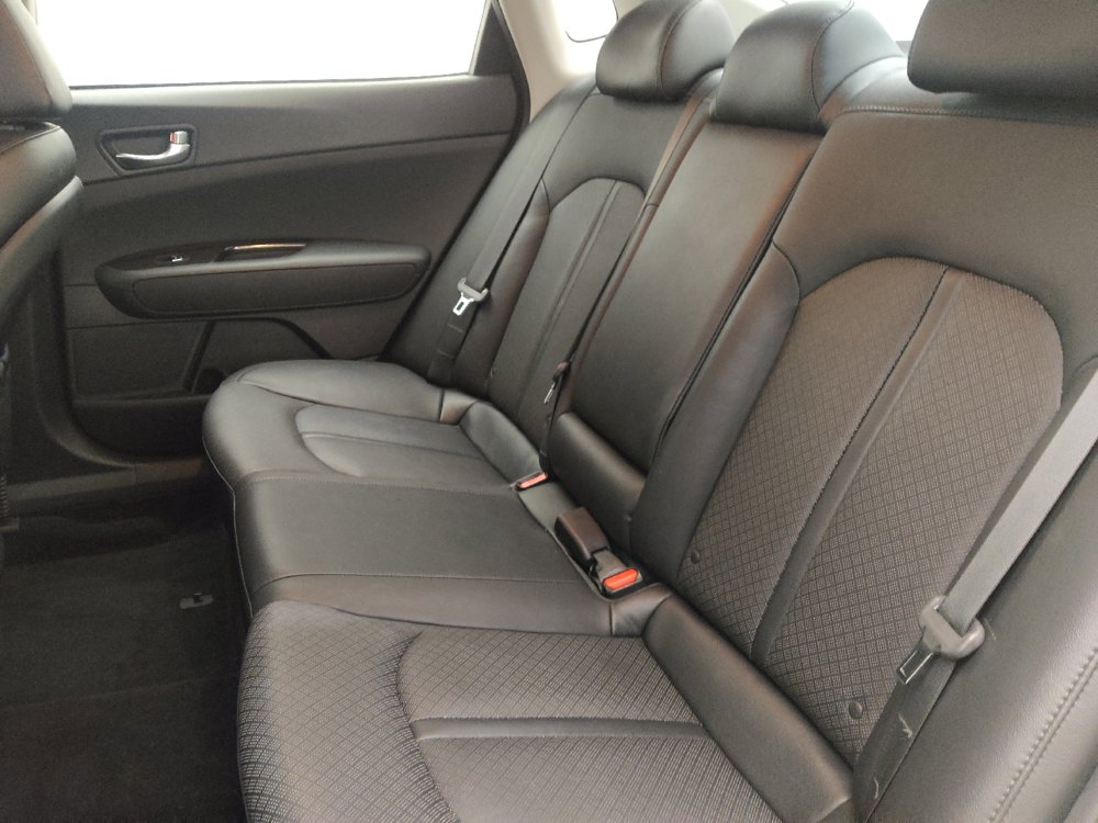 Used 2020 Kia Optima EX image 18