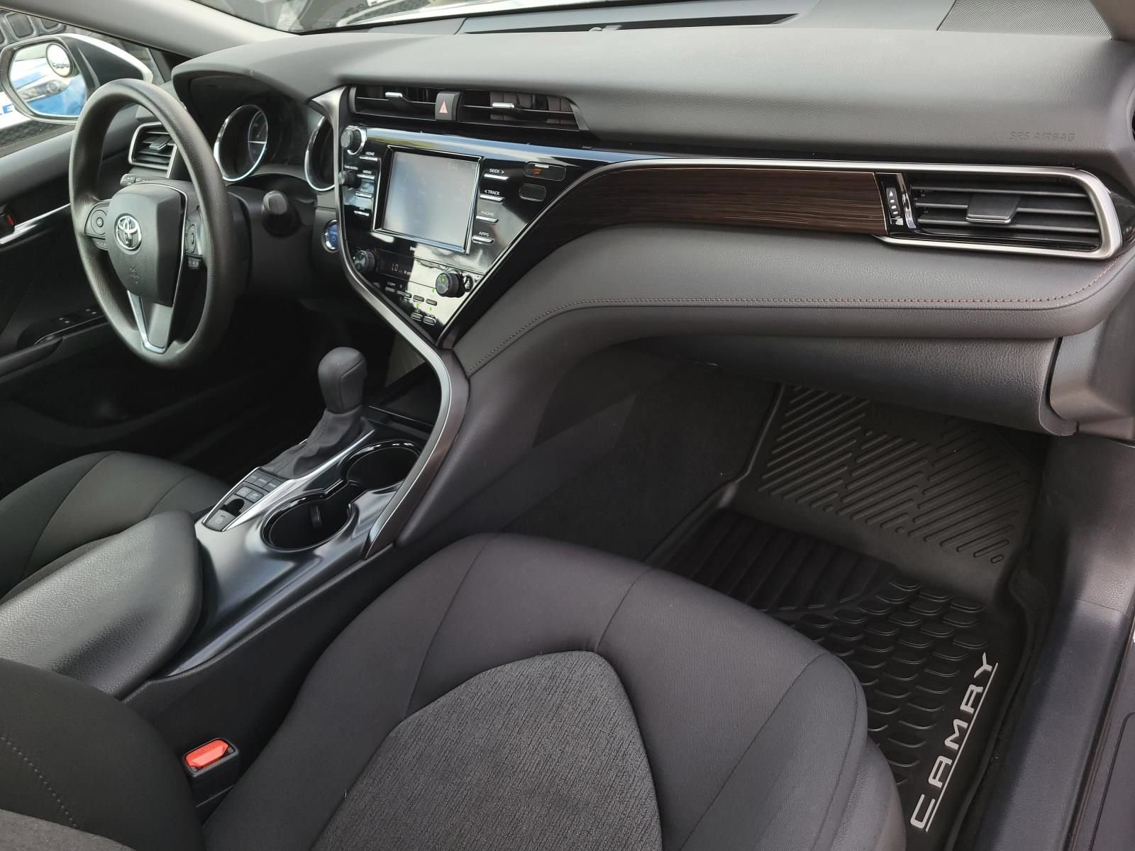 Used 2020 Toyota Camry LE FWD image 8