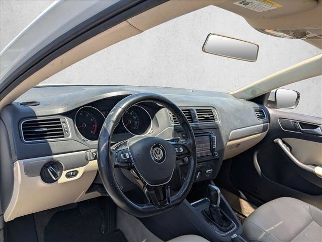 Used 2015 Volkswagen Jetta SE FWD image 9