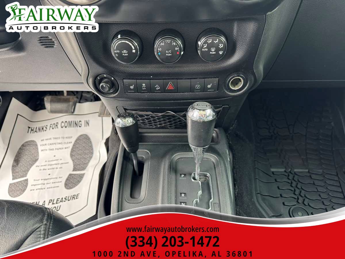 Used 2016 Jeep Wrangler Unlimited Sahara image 22