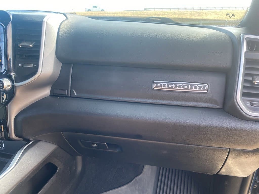 Used 2024 RAM 3500 Big Horn w/ Sport Appearance Package image 18