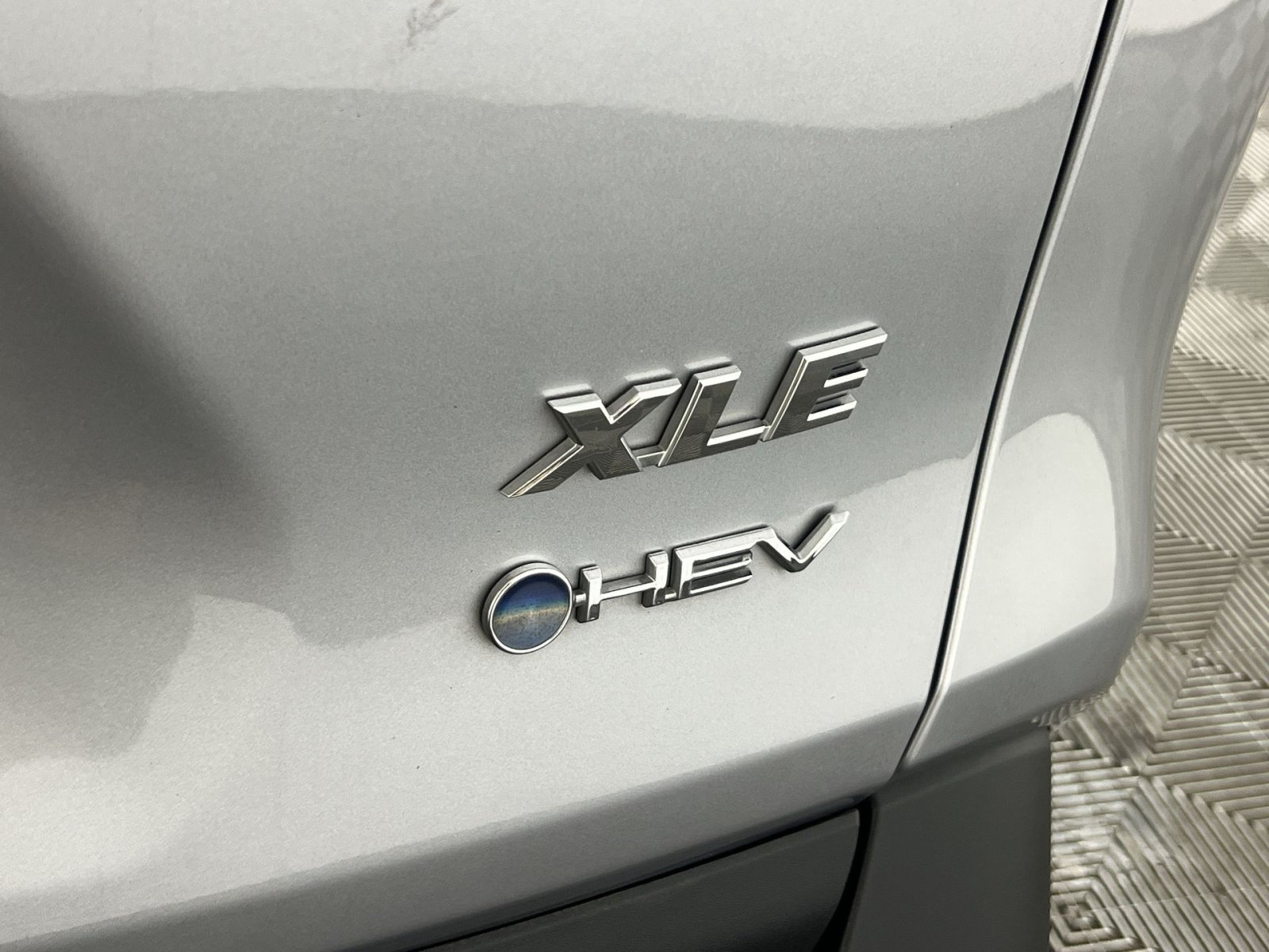 Used 2025 Toyota RAV4 XLE AWD/4WD image 27