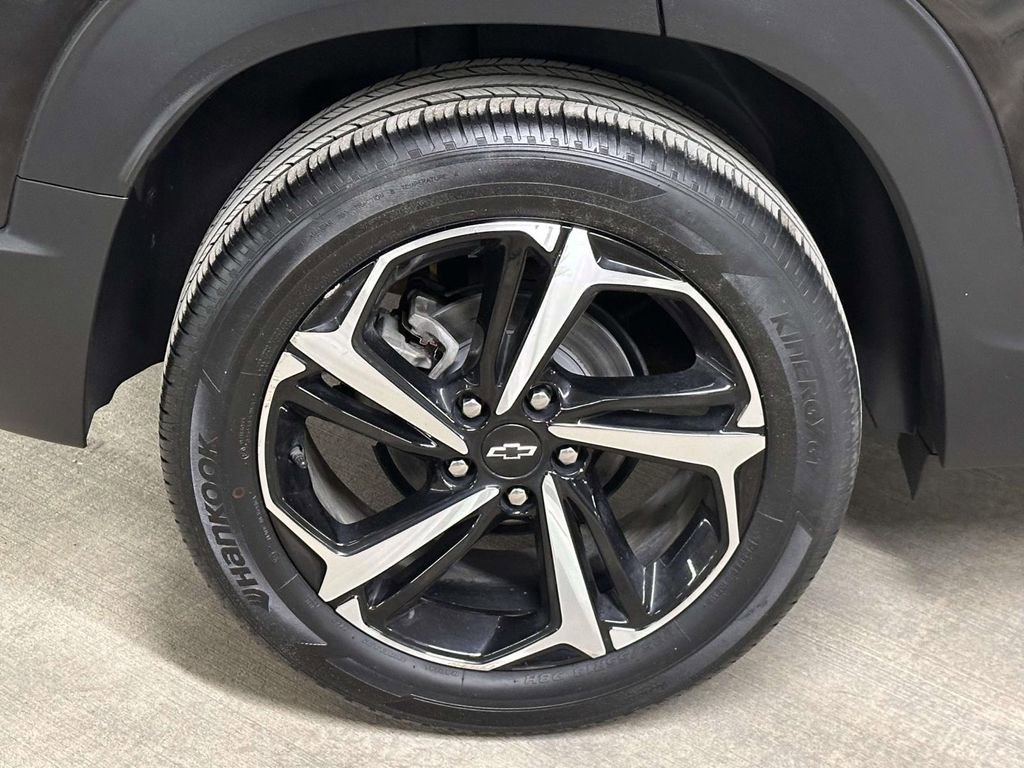 Used 2021 Chevrolet TrailBlazer RS w/ Technology Package image 12