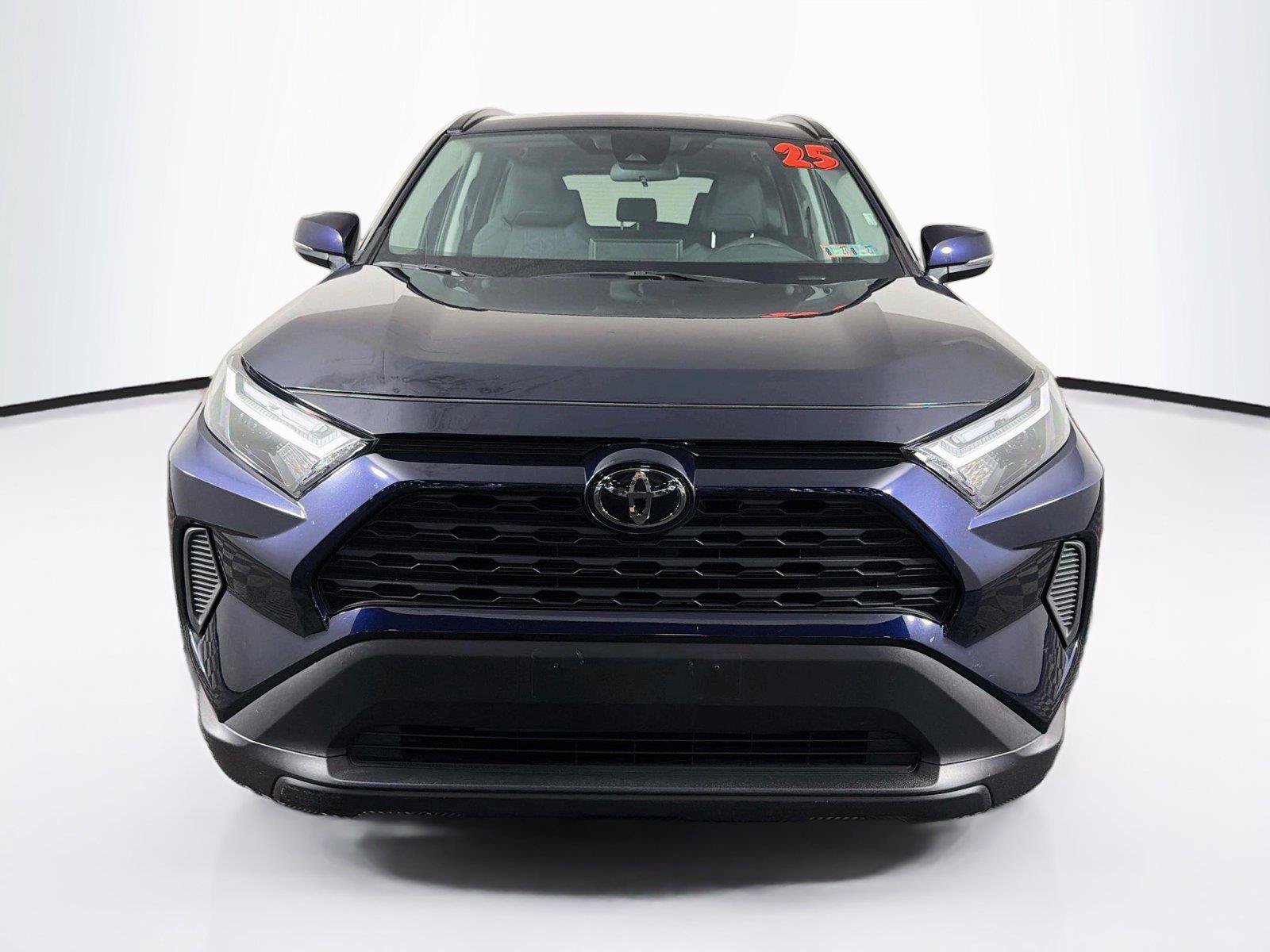 Used 2025 Toyota RAV4 XLE AWD/4WD image 6
