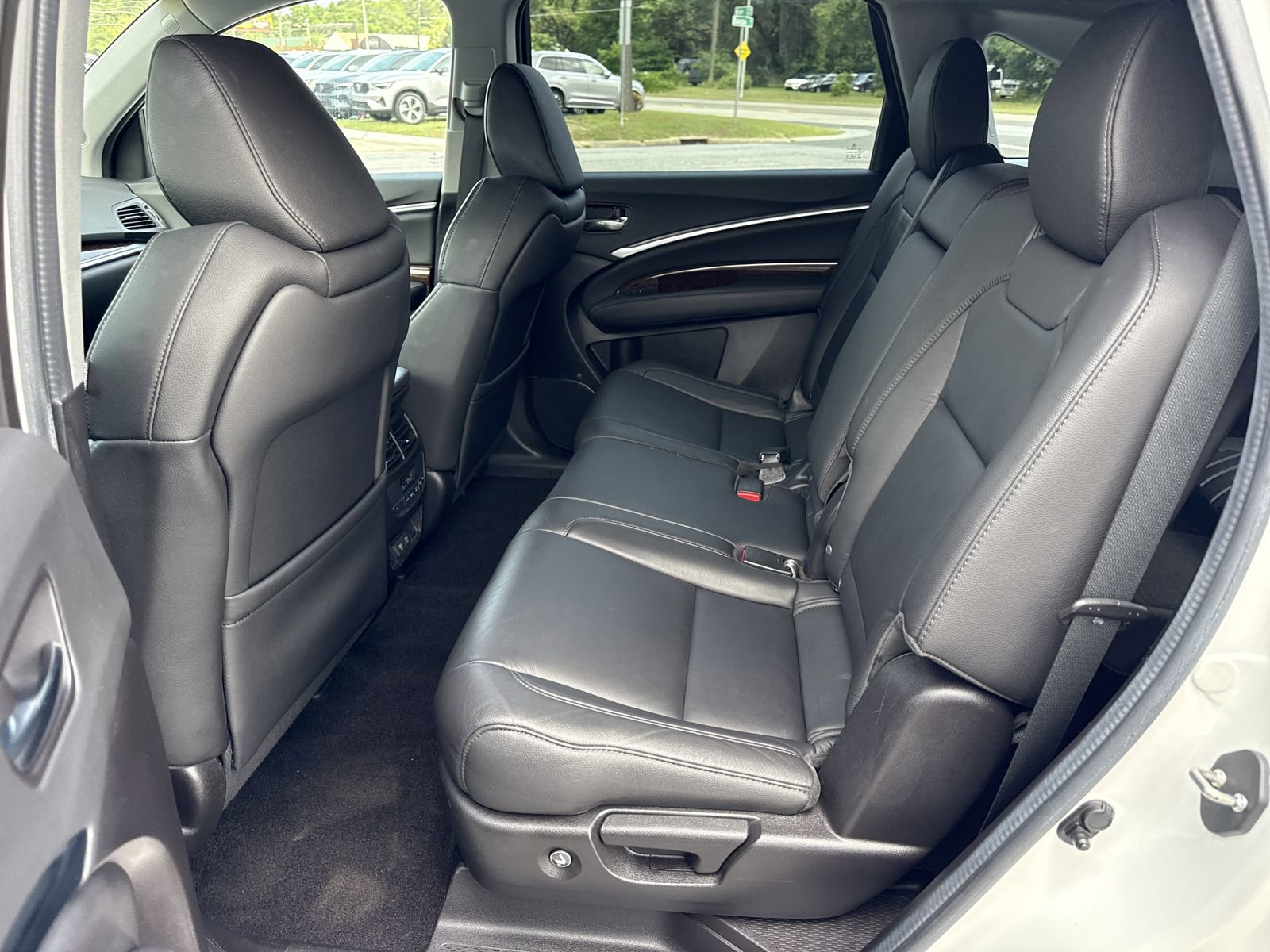 Used 2019 Acura MDX FWD image 10