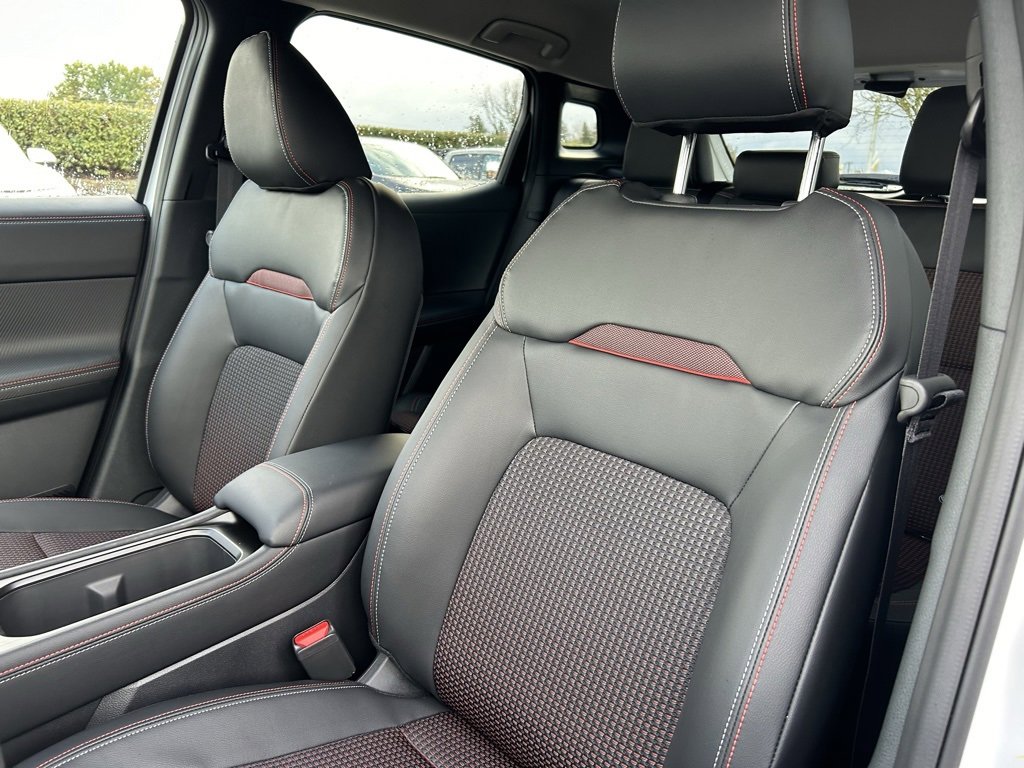 New 2025 Nissan Kicks SR w/ Illumination Package image 20