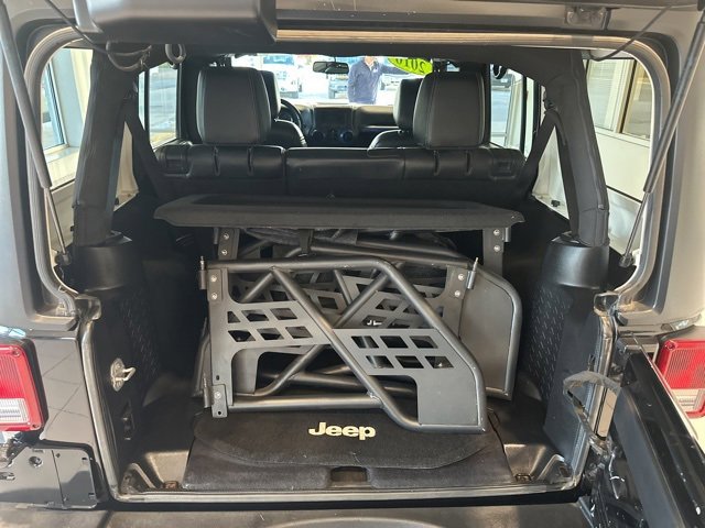 Used 2016 Jeep Wrangler Unlimited Rubicon w/ Dual Top Group image 7