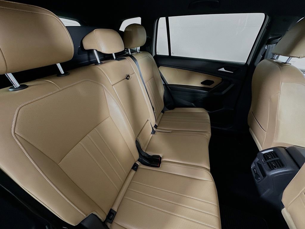 Used 2022 Volkswagen Tiguan SE image 27