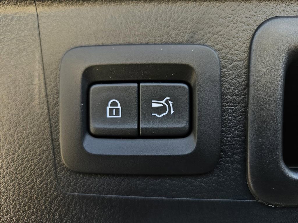 New 2025 MAZDA CX-50 AWD 2.5 Turbo w/ Weather Package image 12