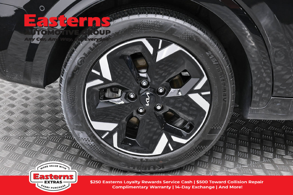Used 2023 Kia Niro Wave w/ Wave Preserve Package FWD image 32