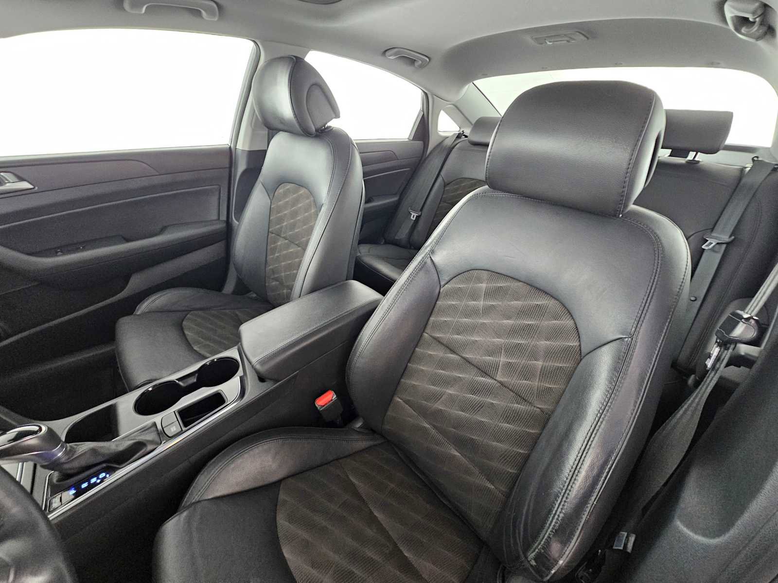 Used 2017 Hyundai Sonata Sport w/ Value Edition Package 02 image 21