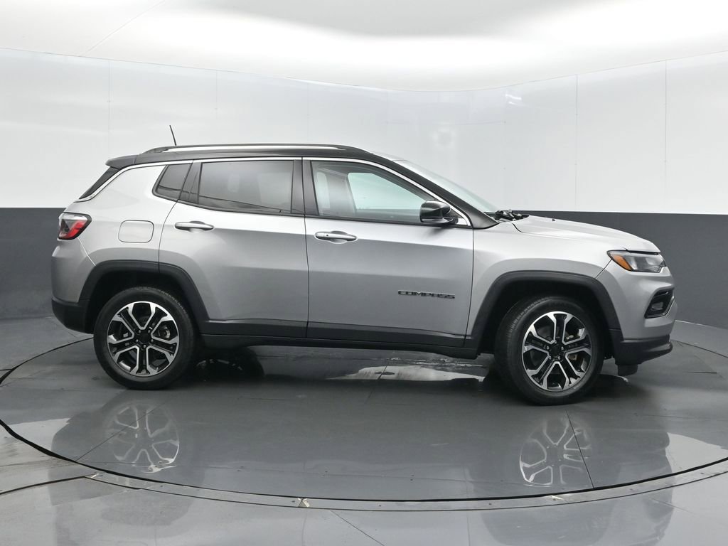 Certified 2022 Jeep Compass Limited image 8
