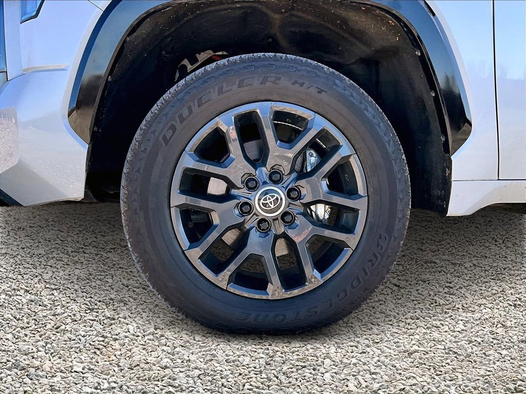 Used 2024 Toyota Tundra Platinum image 9