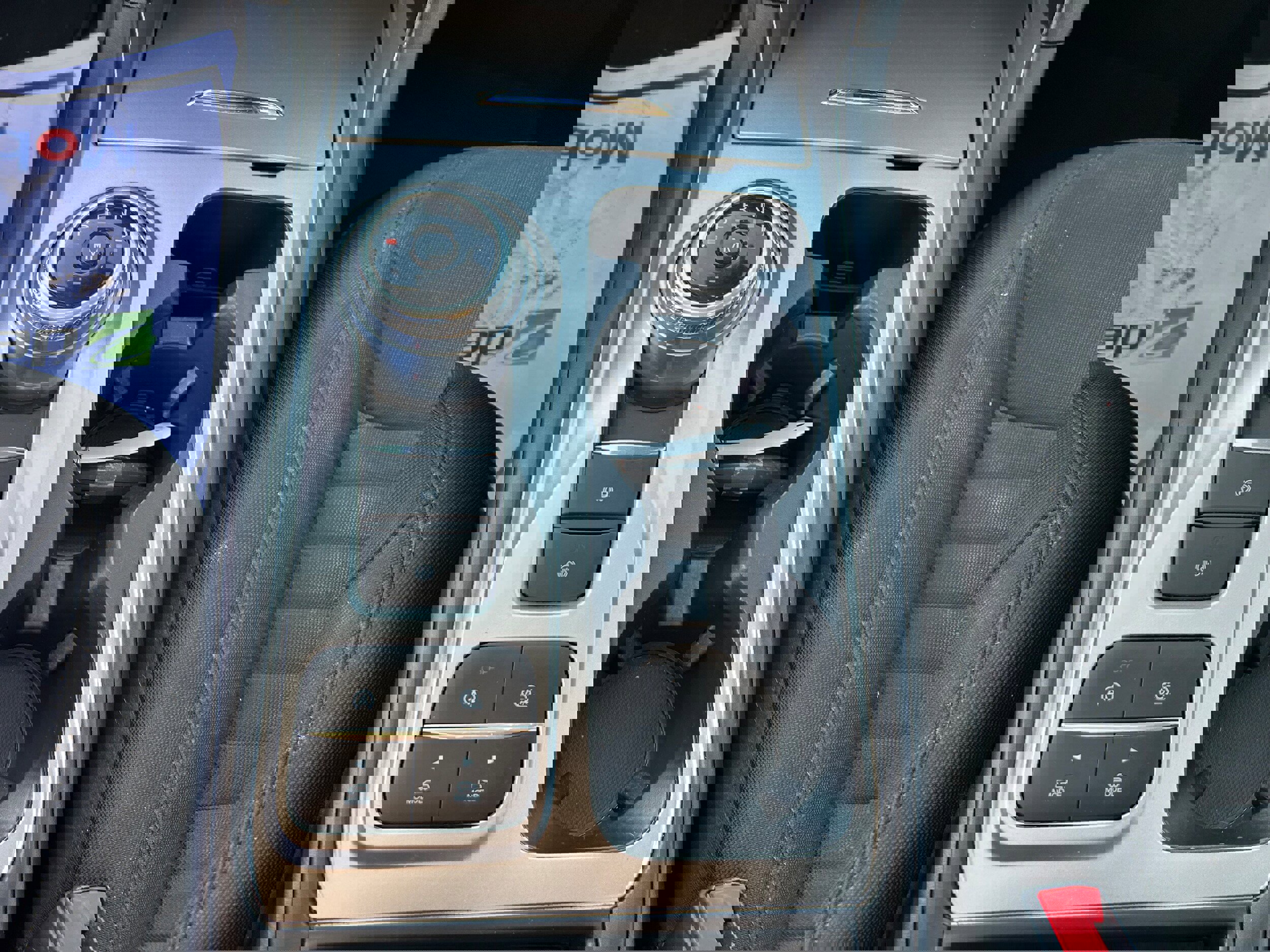 Used 2020 Ford Explorer XLT image 16