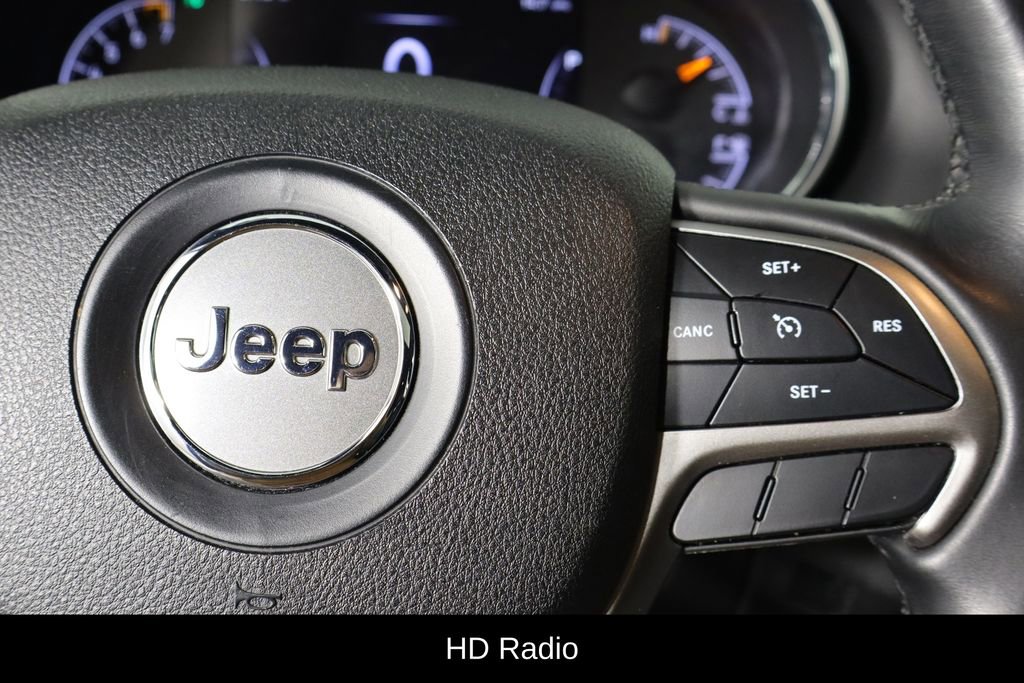 Used 2018 Jeep Grand Cherokee Altitude image 10