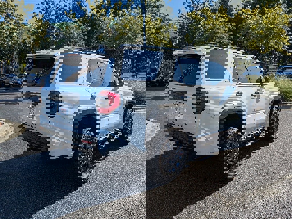 New 2025 Toyota 4Runner SR5 image 5