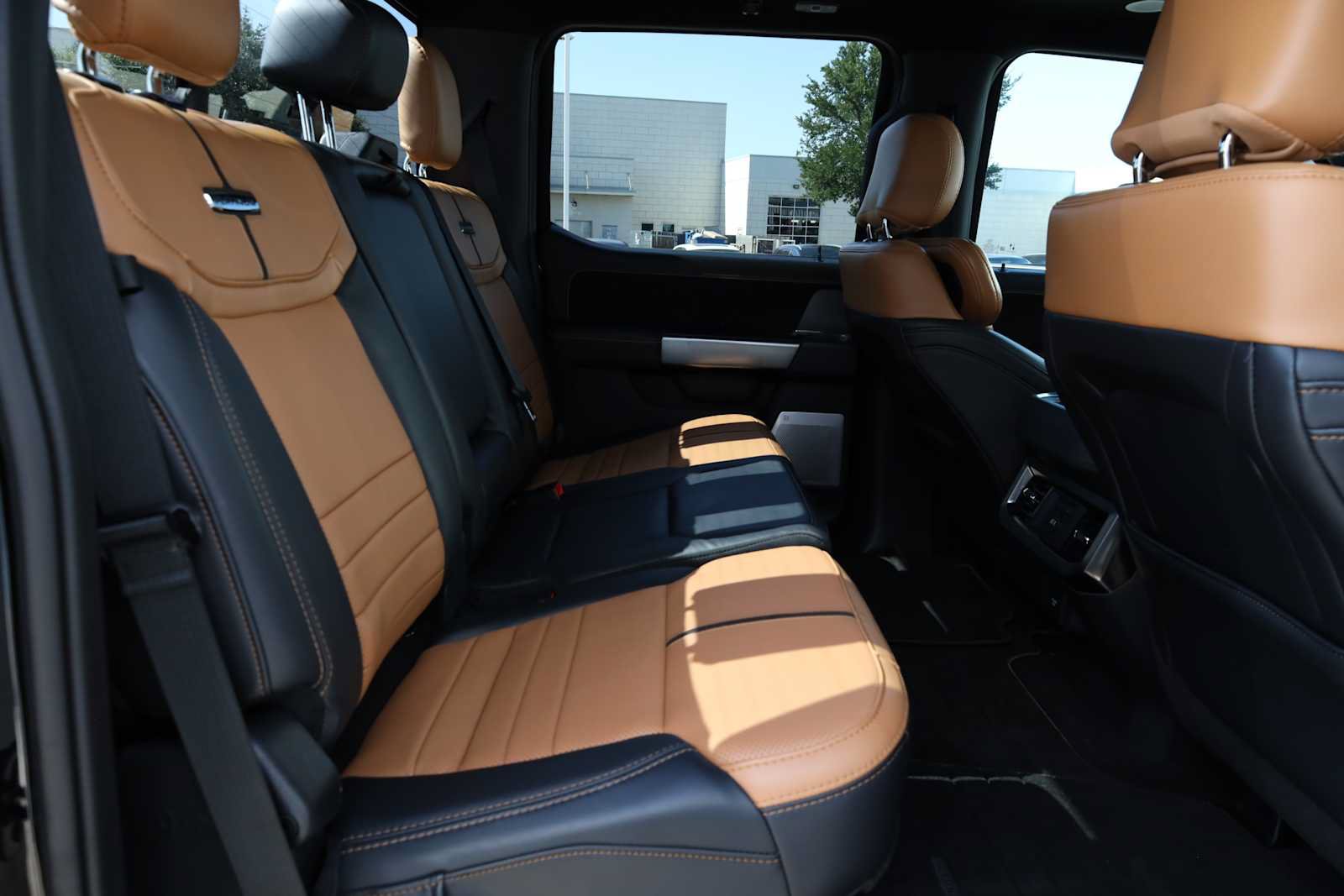 Used 2024 Ford F350 Platinum AWD/4WD image 43