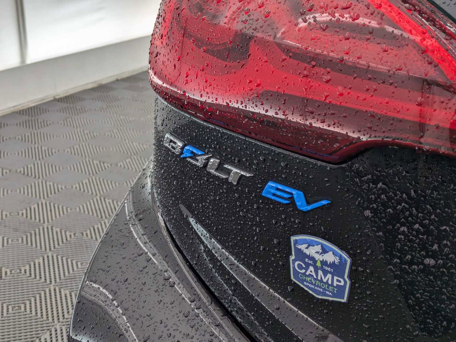 Used 2017 Chevrolet Bolt Premier w/ Driver Confidence II Package image 12